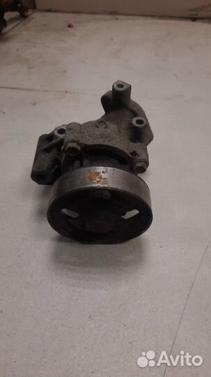 Насос водяной (помпа) Nissan Primera