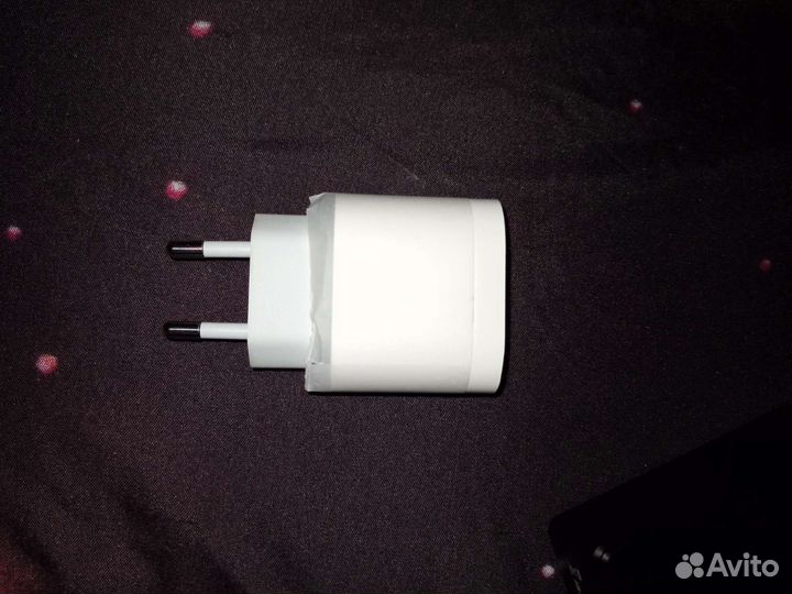 Зарядка на iPhone блок