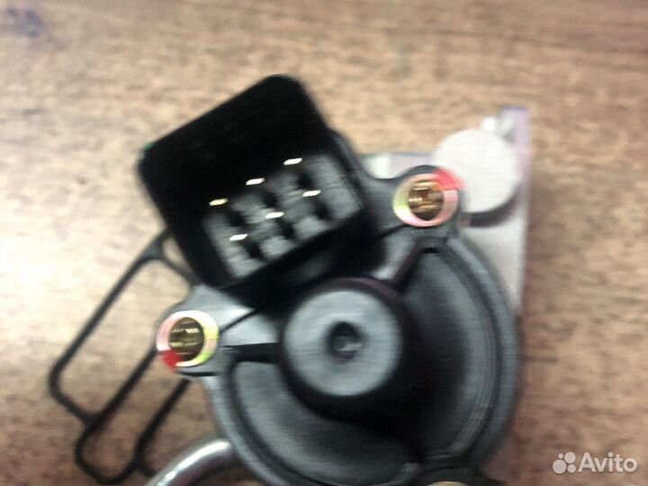 Клапан холостого хода Mitsubishi Pajero