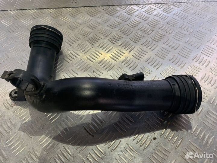 Патрубок интеркулера Volkswagen Passat B6 2.0 2006