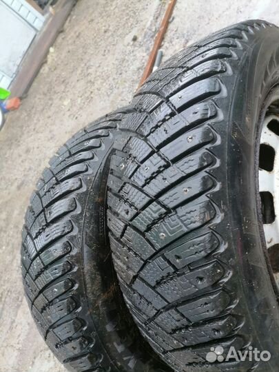 Goodyear Ultragrip Ice Arctic 185/70 R14