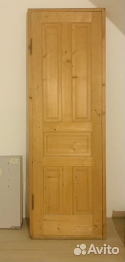 Дверь деревянная с коробкой