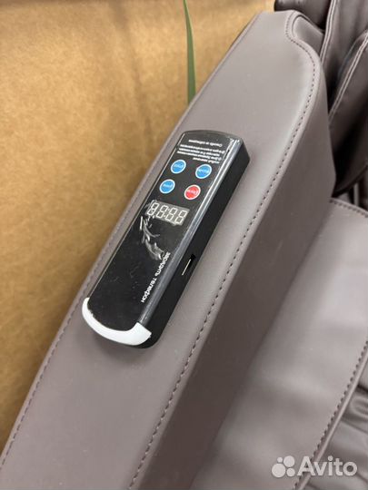 Массажное кресло с терминалом