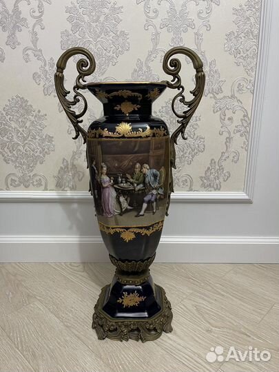 Ваза антикварная бронзовая