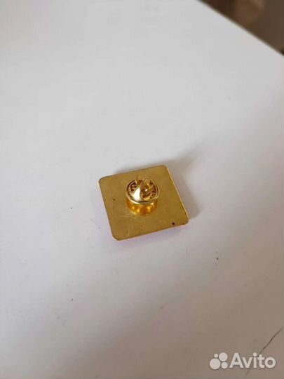 Значок хк Авангард