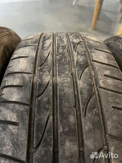 Bridgestone Dueler H/P Sport 215/65 R16