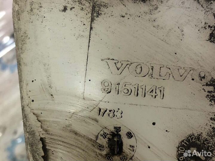 Бачок омывателя Volvo 850 1996