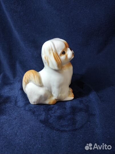 Фарфоровая статуэтка 