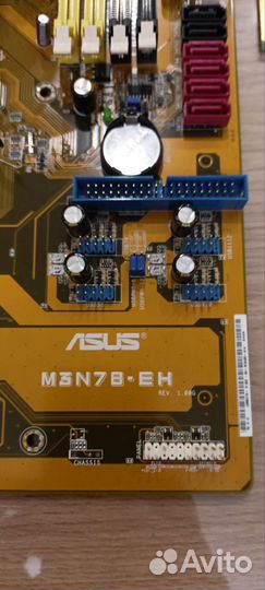 Материнская плата с процессором и паматью