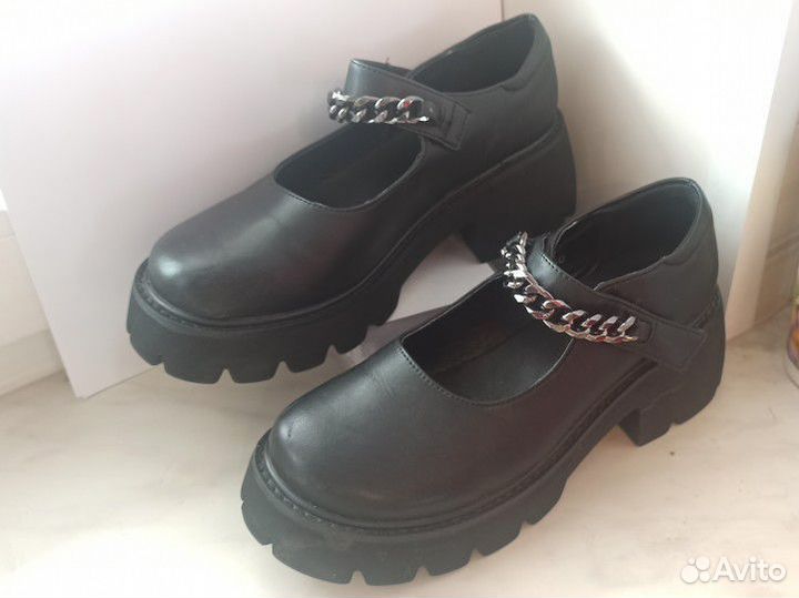 Туфли женские 40 размер новые