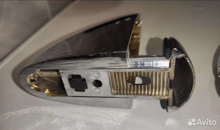 Кронштейны полкодержатели (пеликан)