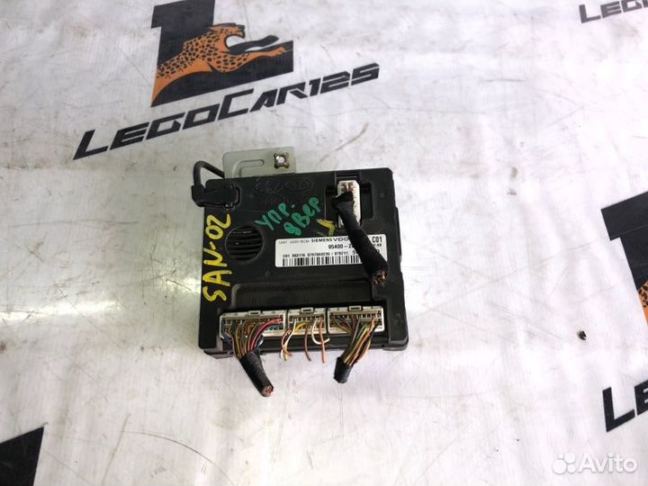 Блок управления дверьми Hyundai Santa Fe D4EA 2007