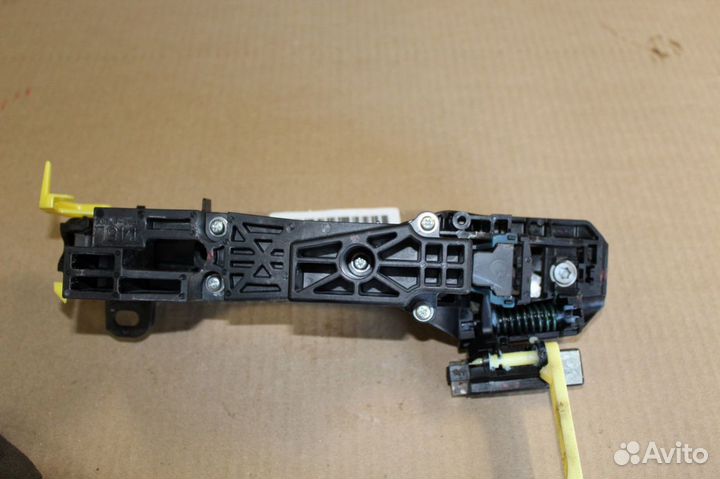 Ручка двери нaружная задняя левая Toyota Avensis T