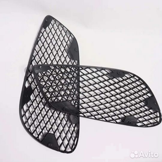 Решётка в бампер Mercedes W212 AMG