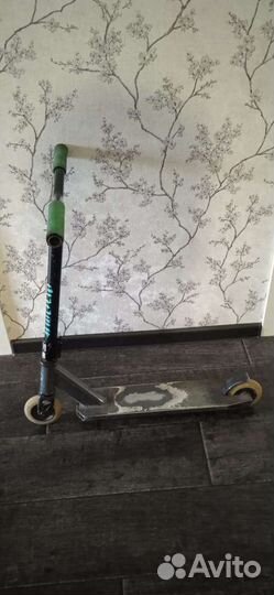 Трюковой самокат три болта не сломан железный