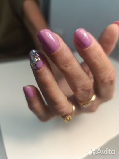 Модель на маникюр