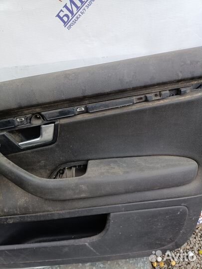 Audi a4 b7 правые дверные карты