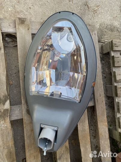 Консольный светильник