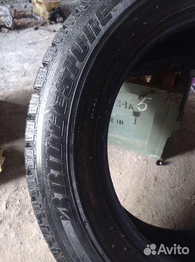 Bridgestone Blizzak Revo GZ 225/60 R17
