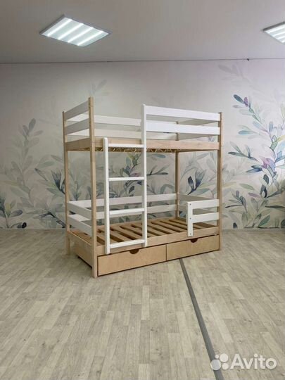 Детская двухэтажная кровать