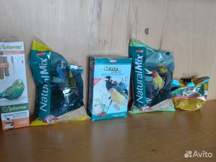 Корм для попугаев+ игрушка