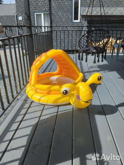 Детский надувной бассейн