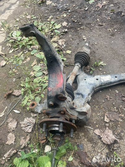 Левый кулак в сборе Range Rover Sport