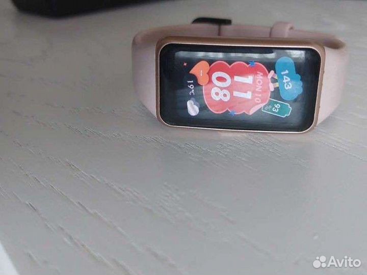 Фитнес браслет huawei band 6