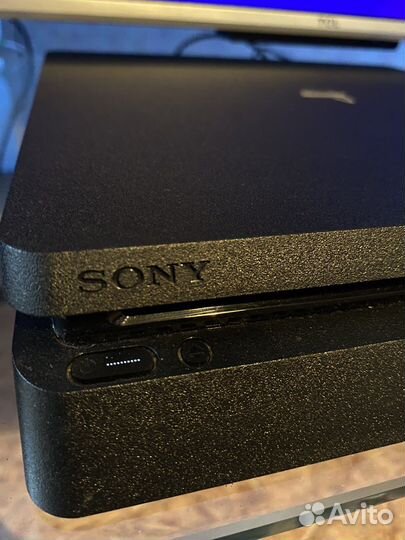 Sony PS4 slim 1tb