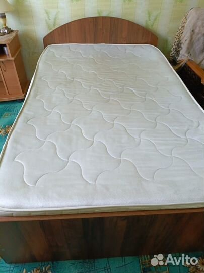 Кровать с матрасом бу 120на190