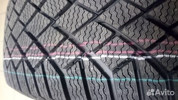 Continental ContiVikingContact 7 215/50 R18 96T