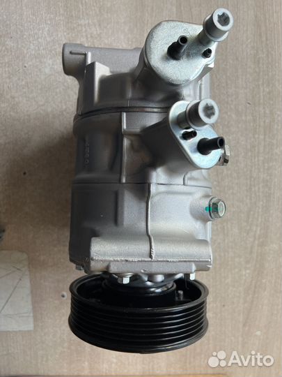 Компрессор кондиционера VAG 1k0820803e