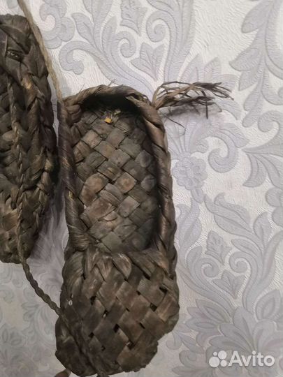 Лапти пещерного человека