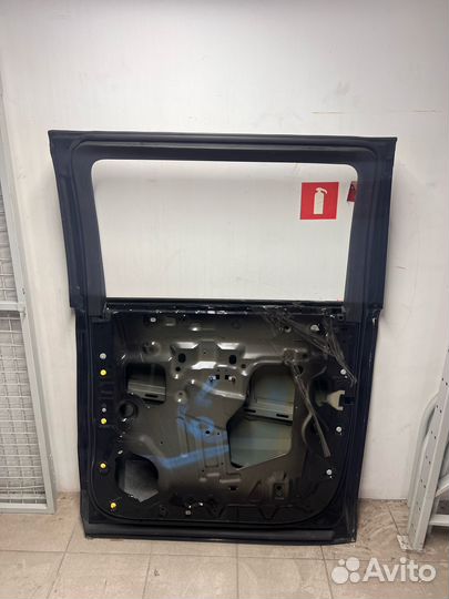 Дверь задняя правая chevrolet Suburban