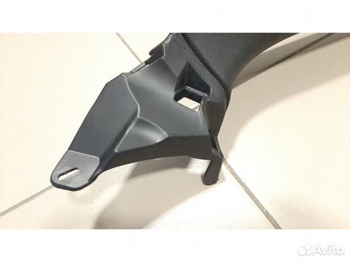 Обшивка крышки багажника верхняя audi A1 8X