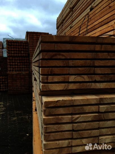 Доски из сосны, универсальное решение для строител