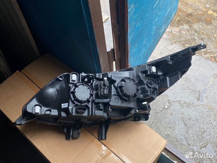 Фара правая renault latitude