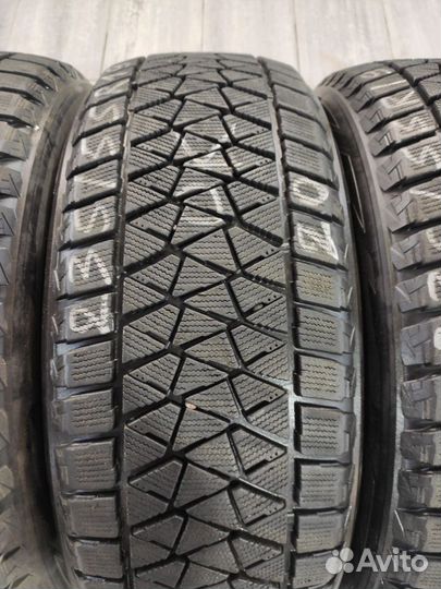 Bridgestone Blizzak DM-V2 235/55 R19 и 255/50 R19