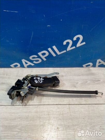 Замок двери задний правый Toyota Cresta JZX100