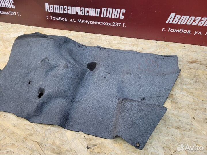 Обшивка багажника левая Renault Logan