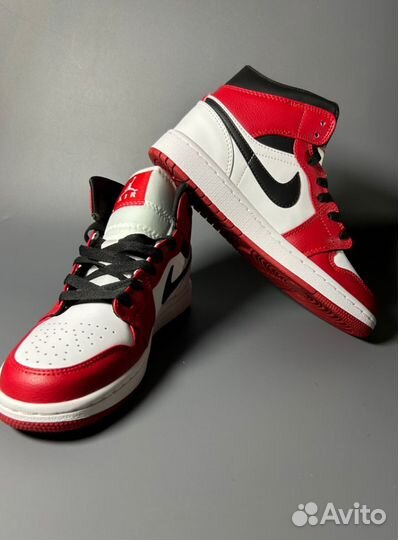 Кроссовки Air Jordan 1 Retro High OG Chicago Люкс