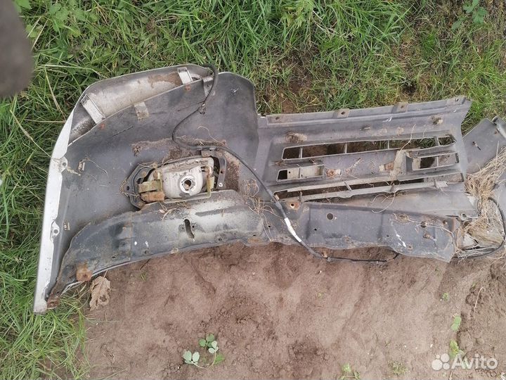 Бампер передний mitsubishi pajero3