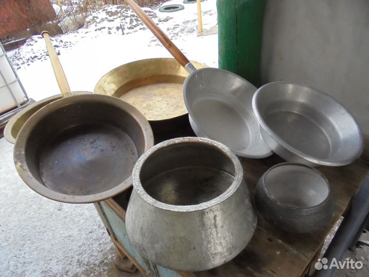 Чугунок.Латунный, алюминиевый тазики.Медный казан