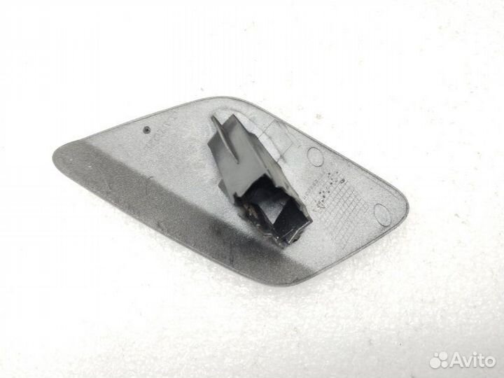 Крышка форсунки омывателя фар передняя правая