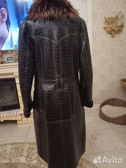 Кожаное женское пальто 48 50