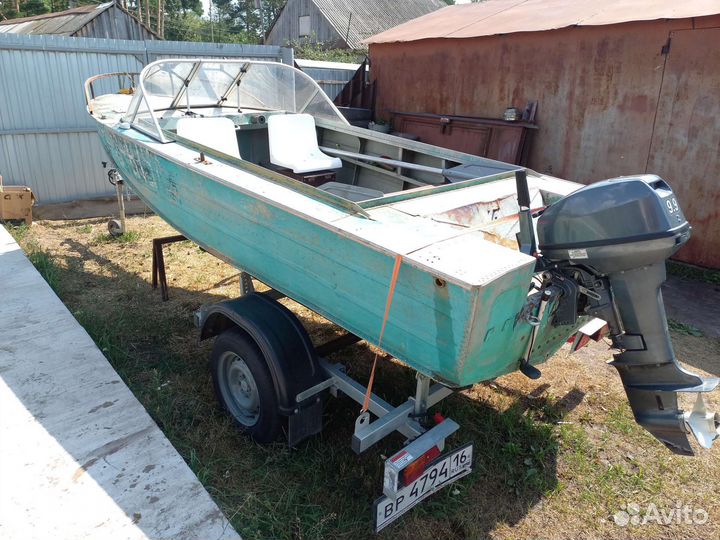Моторная лодка с мотором с прицепом