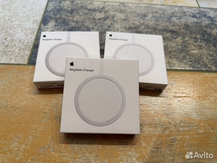 Беспроводная зарядка apple MagSafe Charger