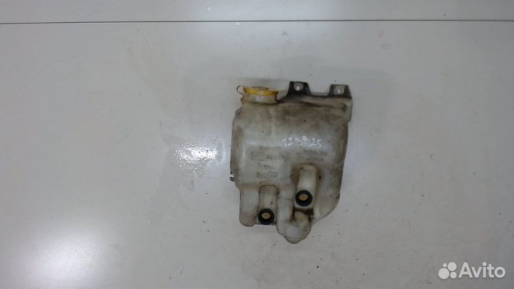 Бачок омывателя Subaru Legacy Outback (B12), 2002