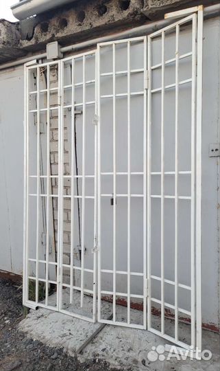 Решётка на дверь