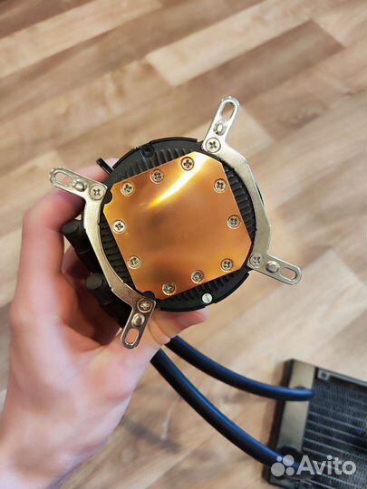 Водяное охлаждения deepcool gammaxx L240